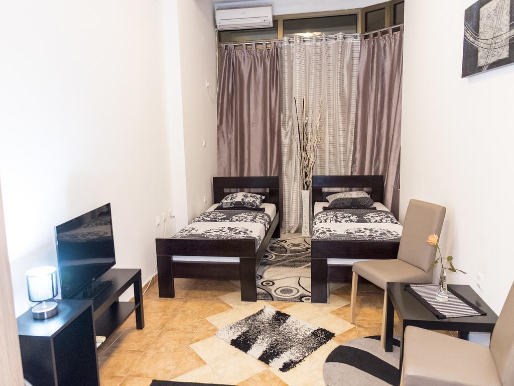 Apart Hotel Kalonis Skopje Ruang foto