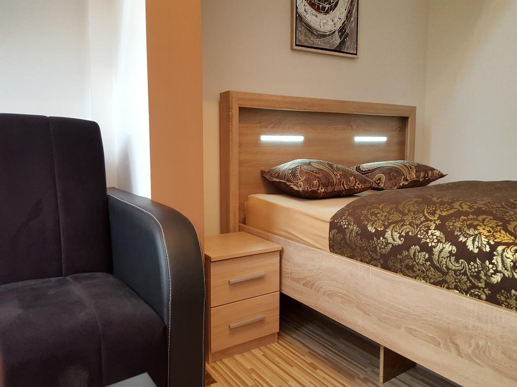 Apart Hotel Kalonis Skopje Ruang foto