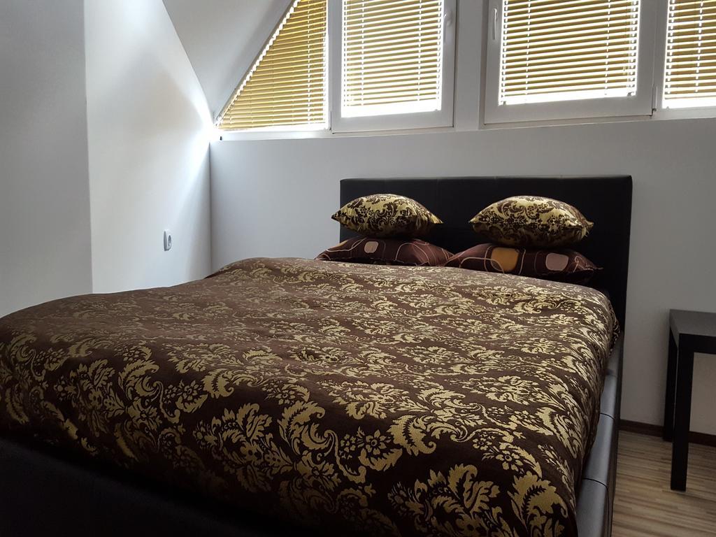 Apart Hotel Kalonis Skopje Ruang foto